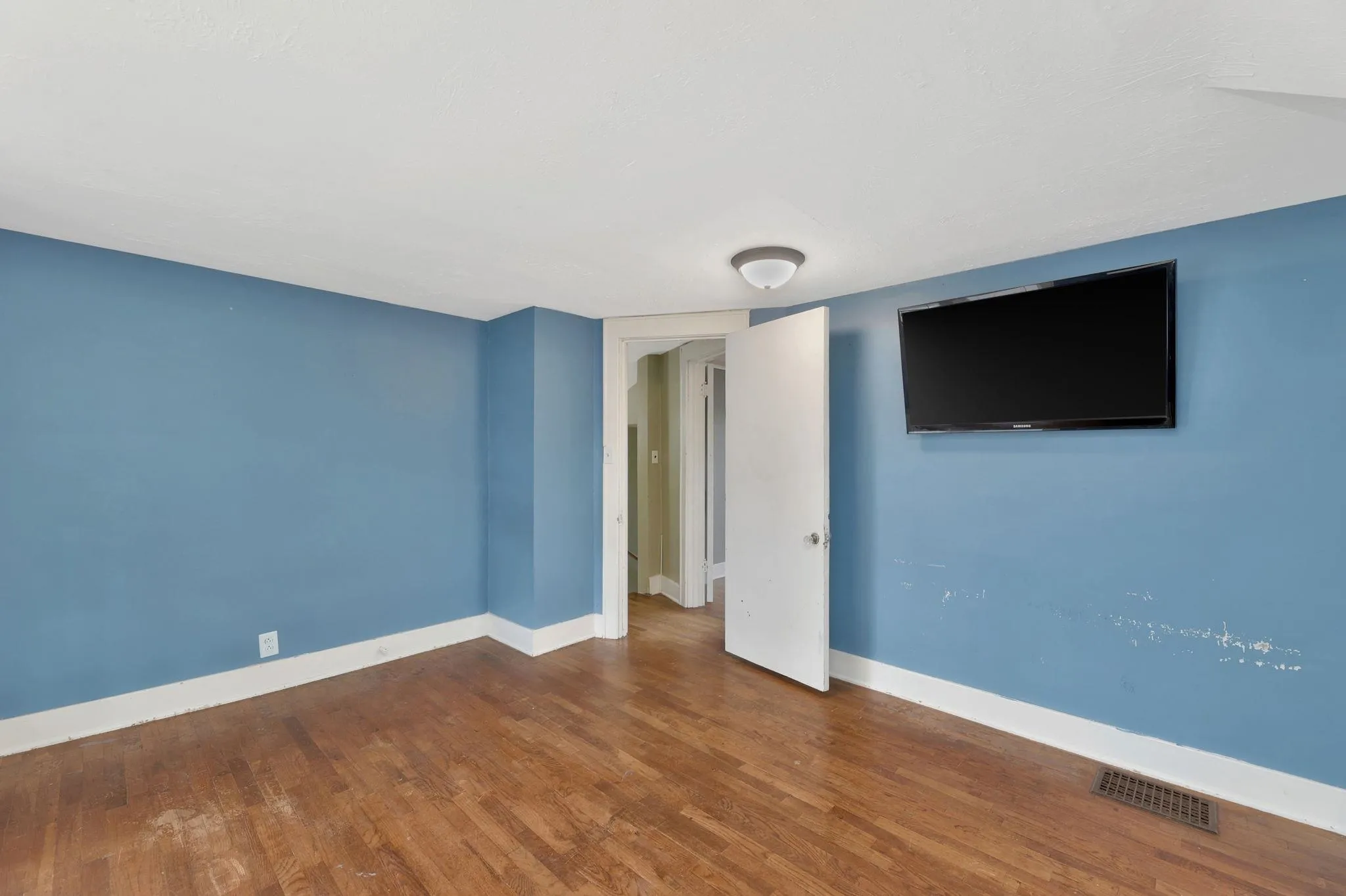 Augusta, Kansas 67010, United States, 4 Bedrooms Bedrooms, ,2 BathroomsBathrooms,Residential,Active,121479