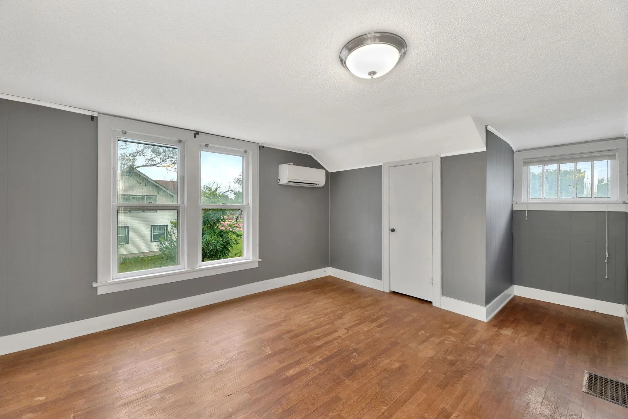 Augusta, Kansas 67010, United States, 4 Bedrooms Bedrooms, ,2 BathroomsBathrooms,Residential,Active,121479