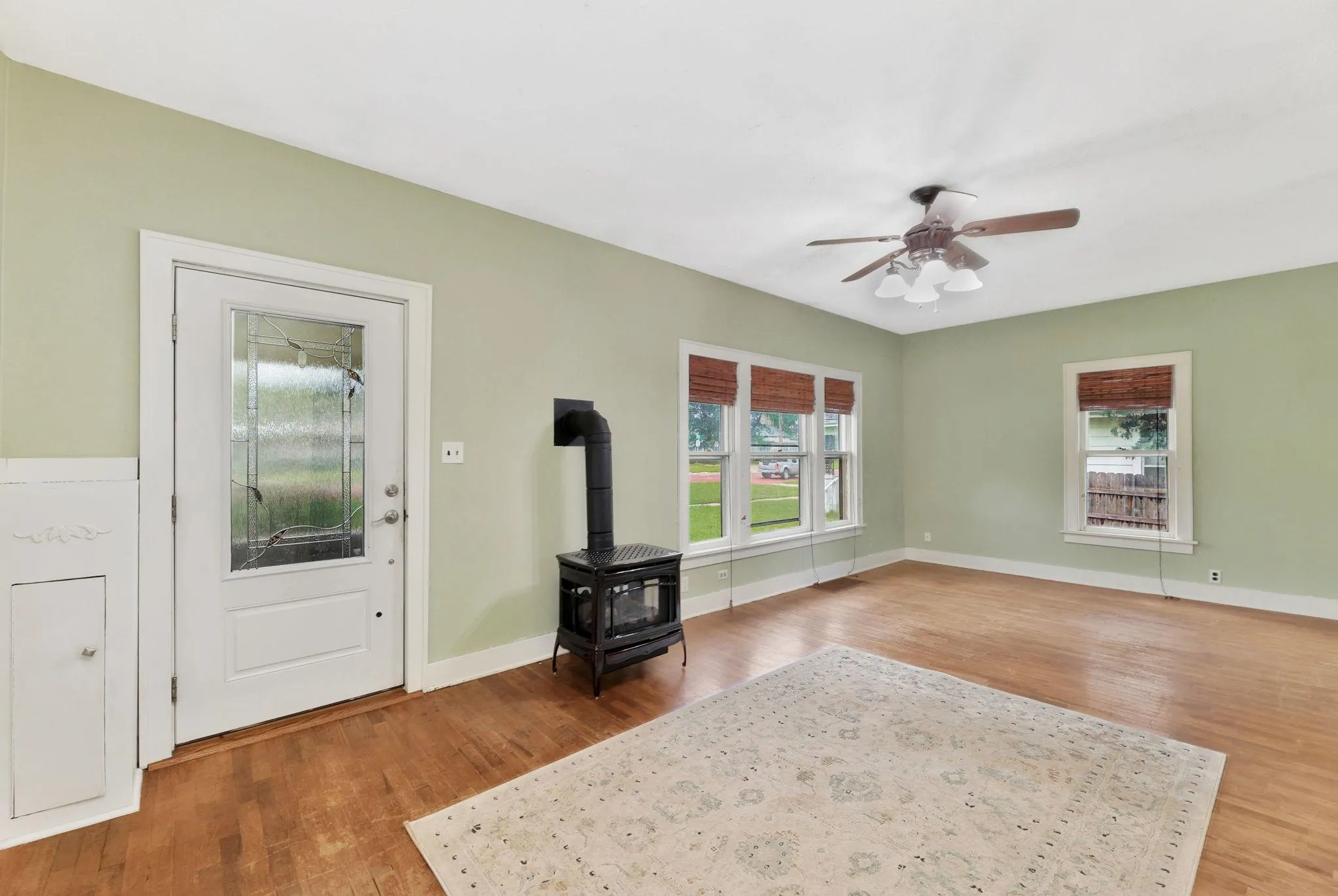 Augusta, Kansas 67010, United States, 4 Bedrooms Bedrooms, ,2 BathroomsBathrooms,Residential,Active,121479