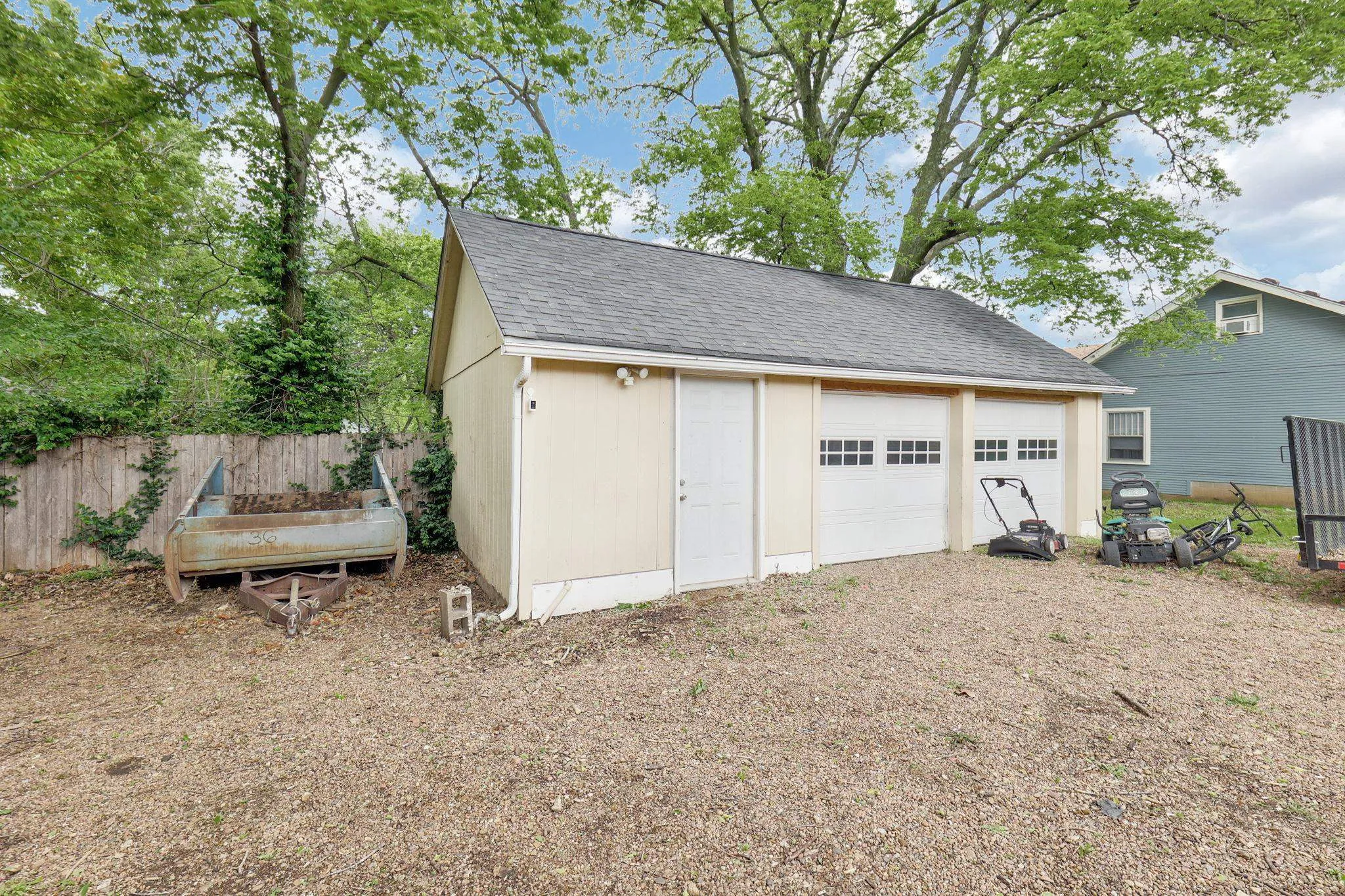 Augusta, Kansas 67010, United States, 4 Bedrooms Bedrooms, ,2 BathroomsBathrooms,Residential,Active,121479