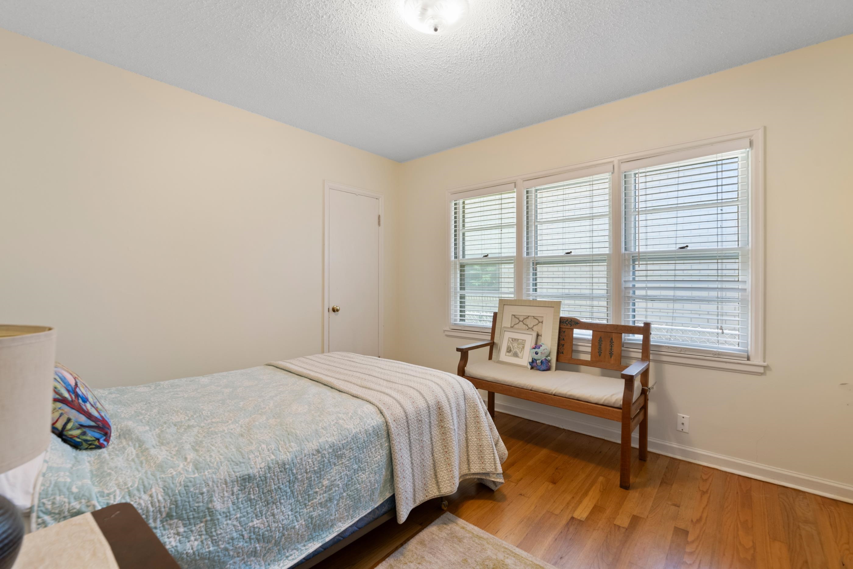 5653 E Park Hollow Dr, Wichita, Kansas image 31