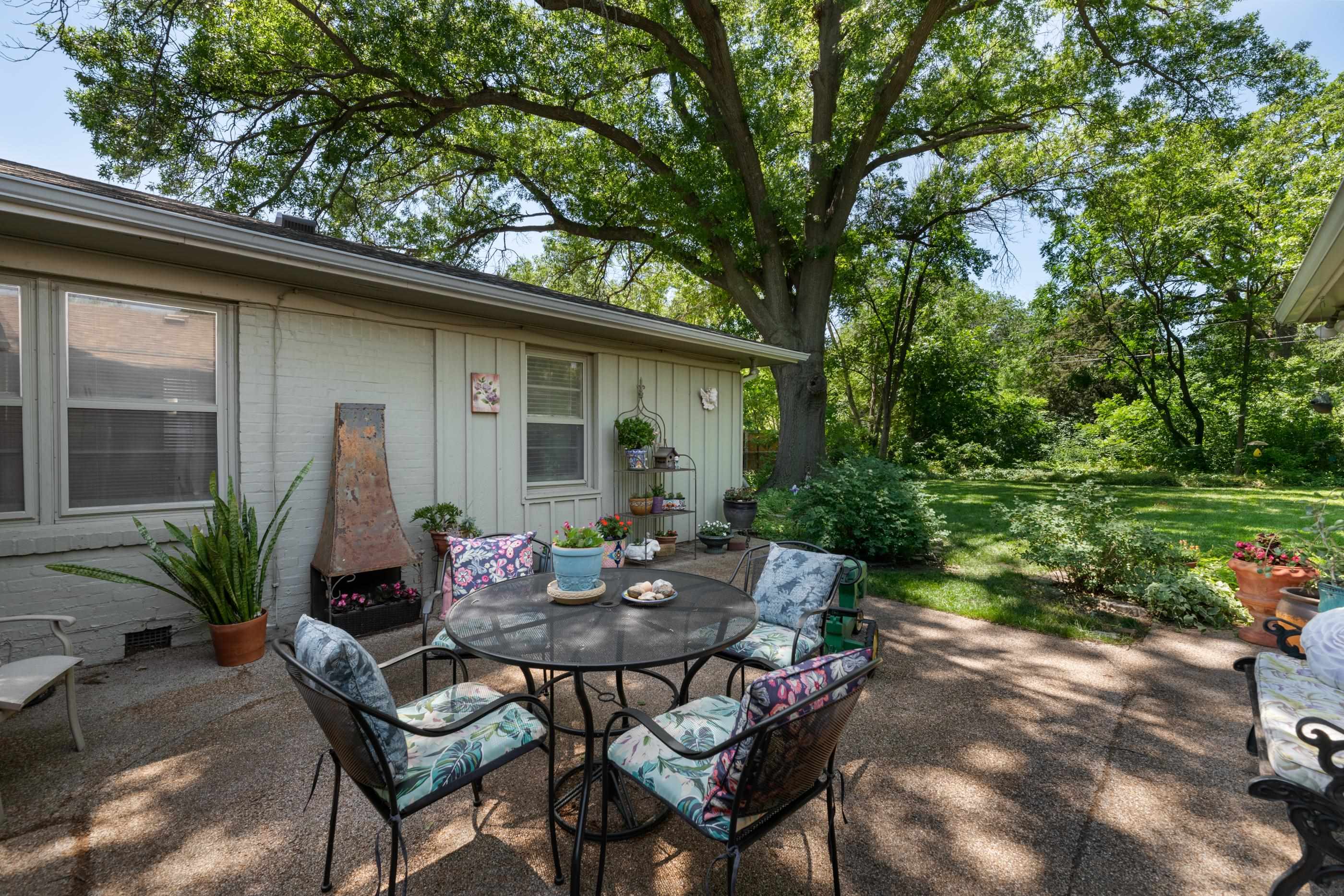 5653 E Park Hollow Dr, Wichita, Kansas image 6