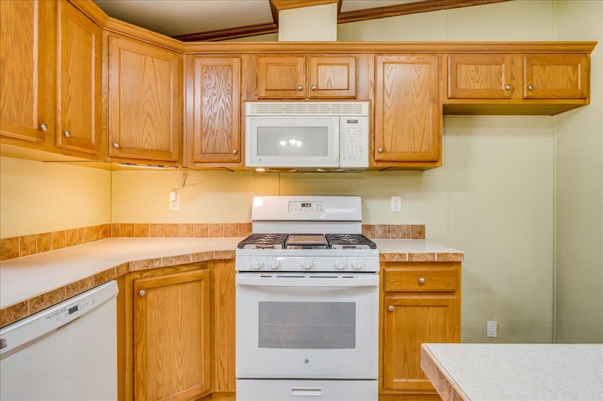 420 W Conyers Ave, Derby, Kansas image 14