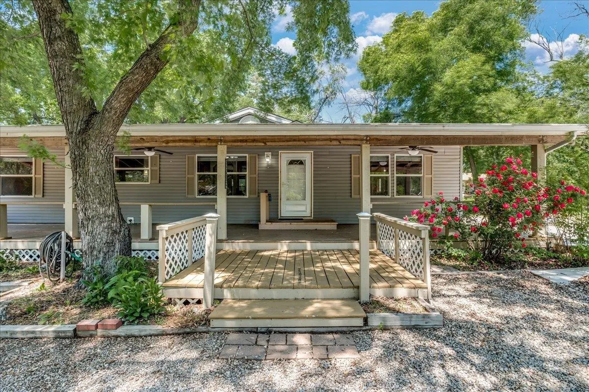 Derby, Kansas 67037, United States, 3 Bedrooms Bedrooms, ,2 BathroomsBathrooms,Residential,Pending,130137