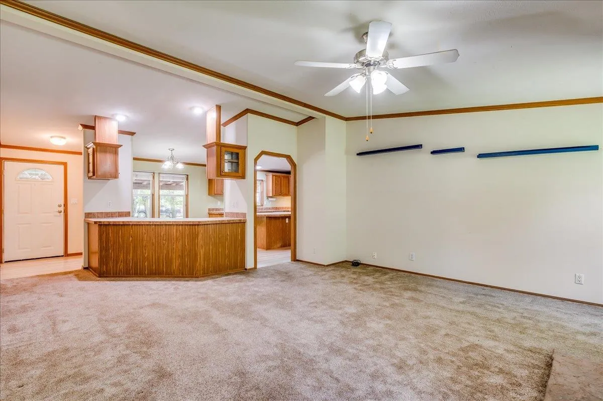 Derby, Kansas 67037, United States, 3 Bedrooms Bedrooms, ,2 BathroomsBathrooms,Residential,Pending,130137