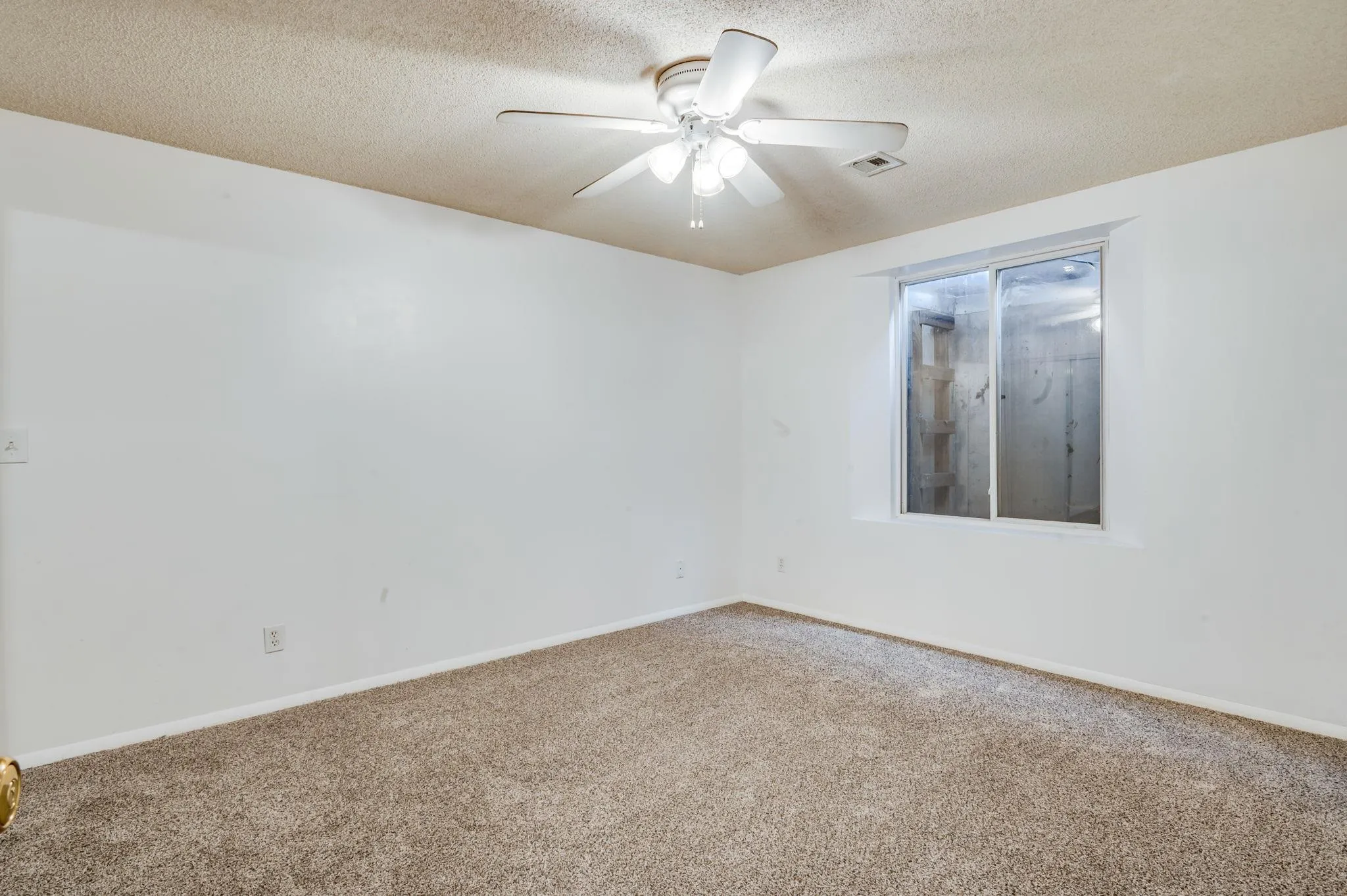 Park City, Kansas 67219, United States, 3 Bedrooms Bedrooms, ,2 BathroomsBathrooms,Residential,Active,150828