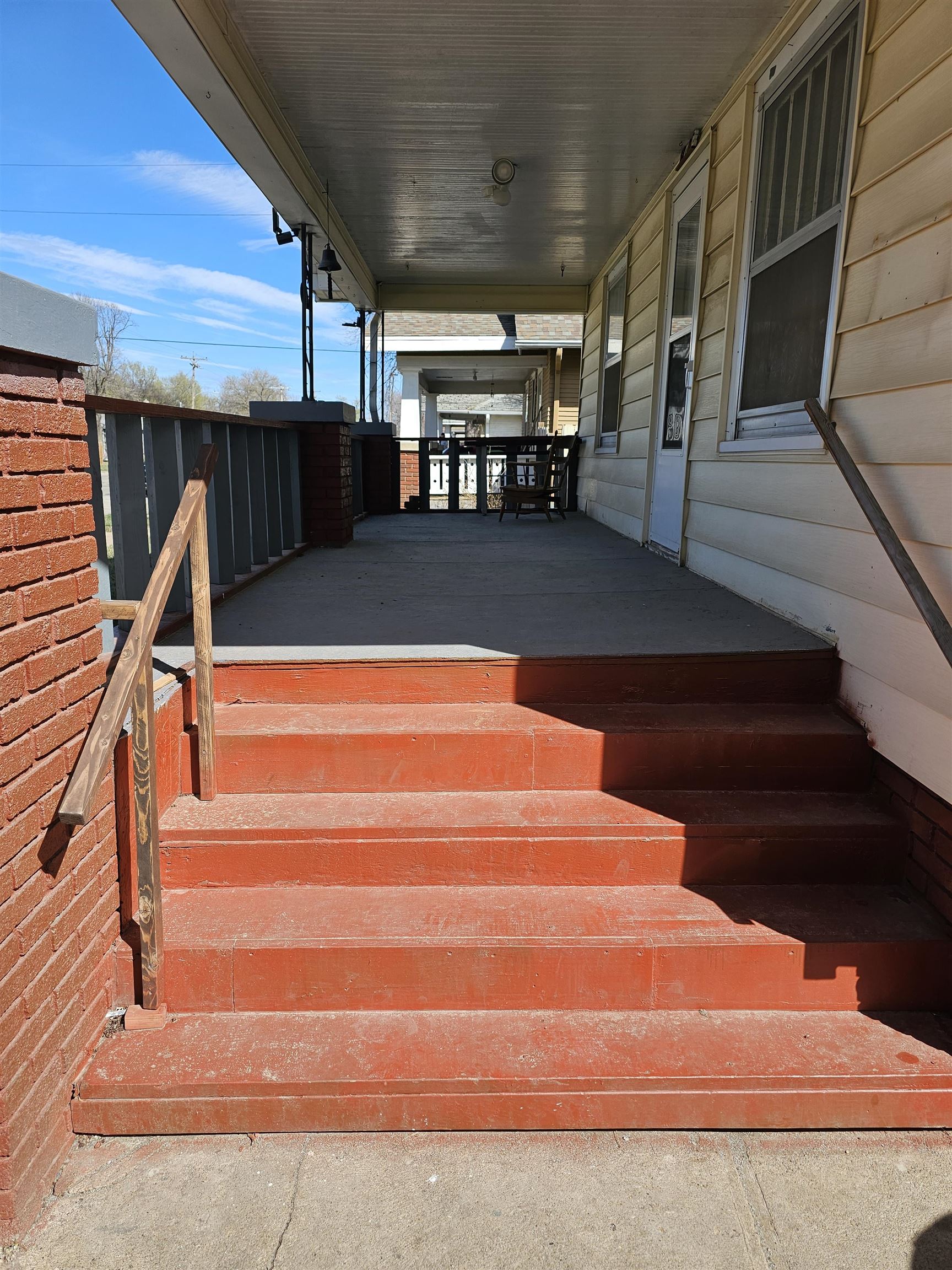 904 E Ash St, Salina, Kansas image 2