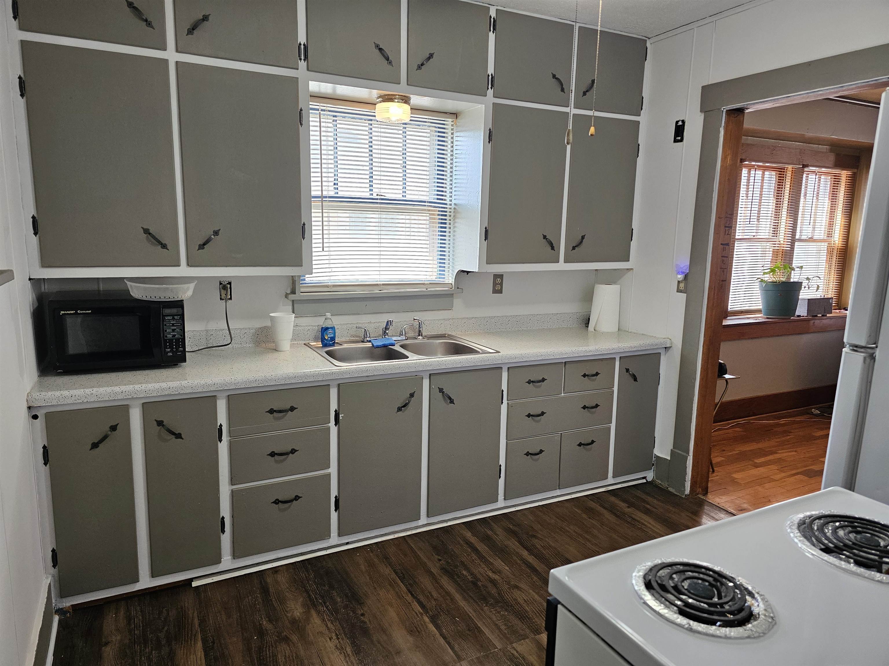 904 E Ash St, Salina, Kansas image 12