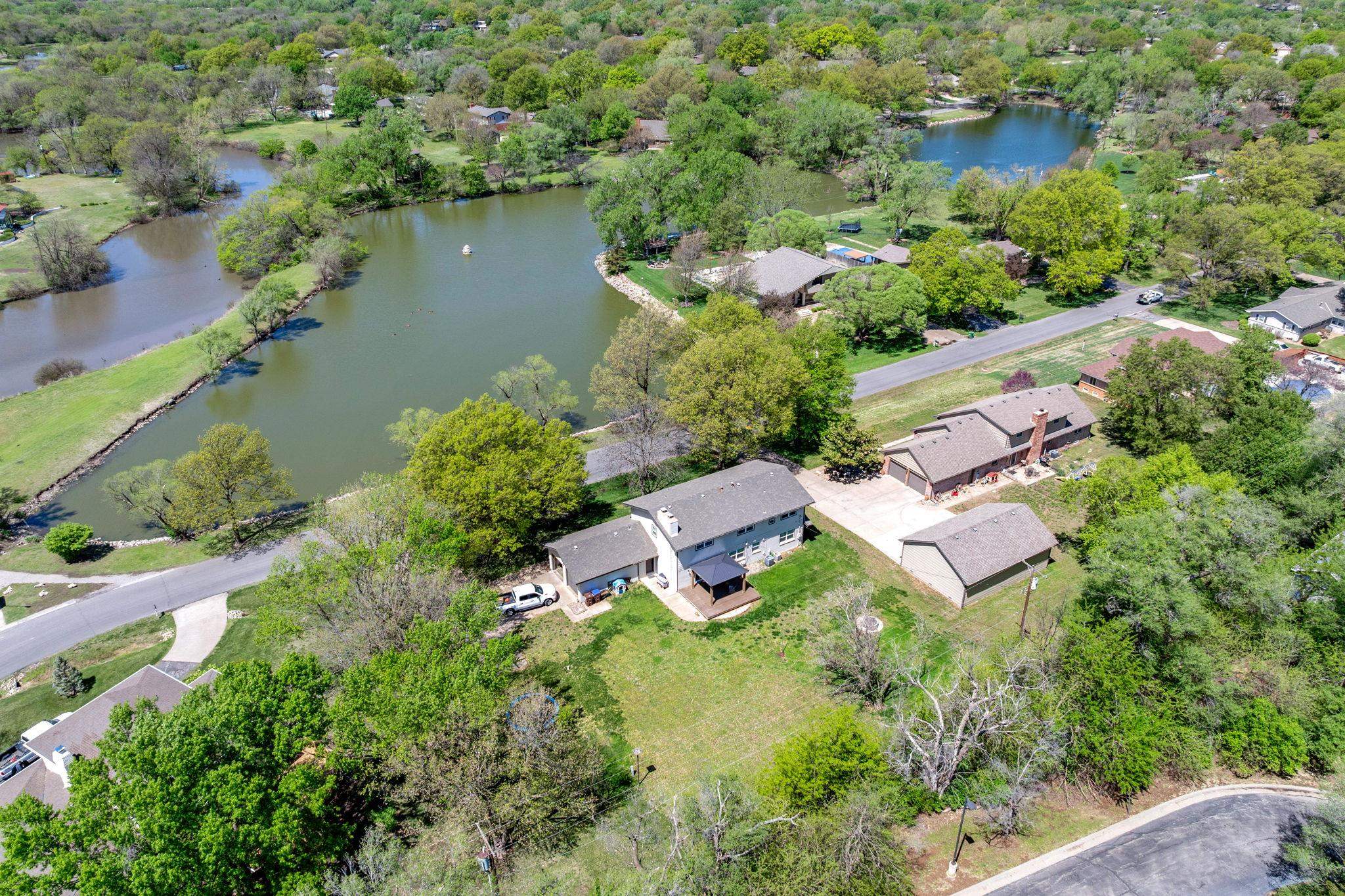 626 S Hidden Valley Dr, Wichita, Kansas image 3