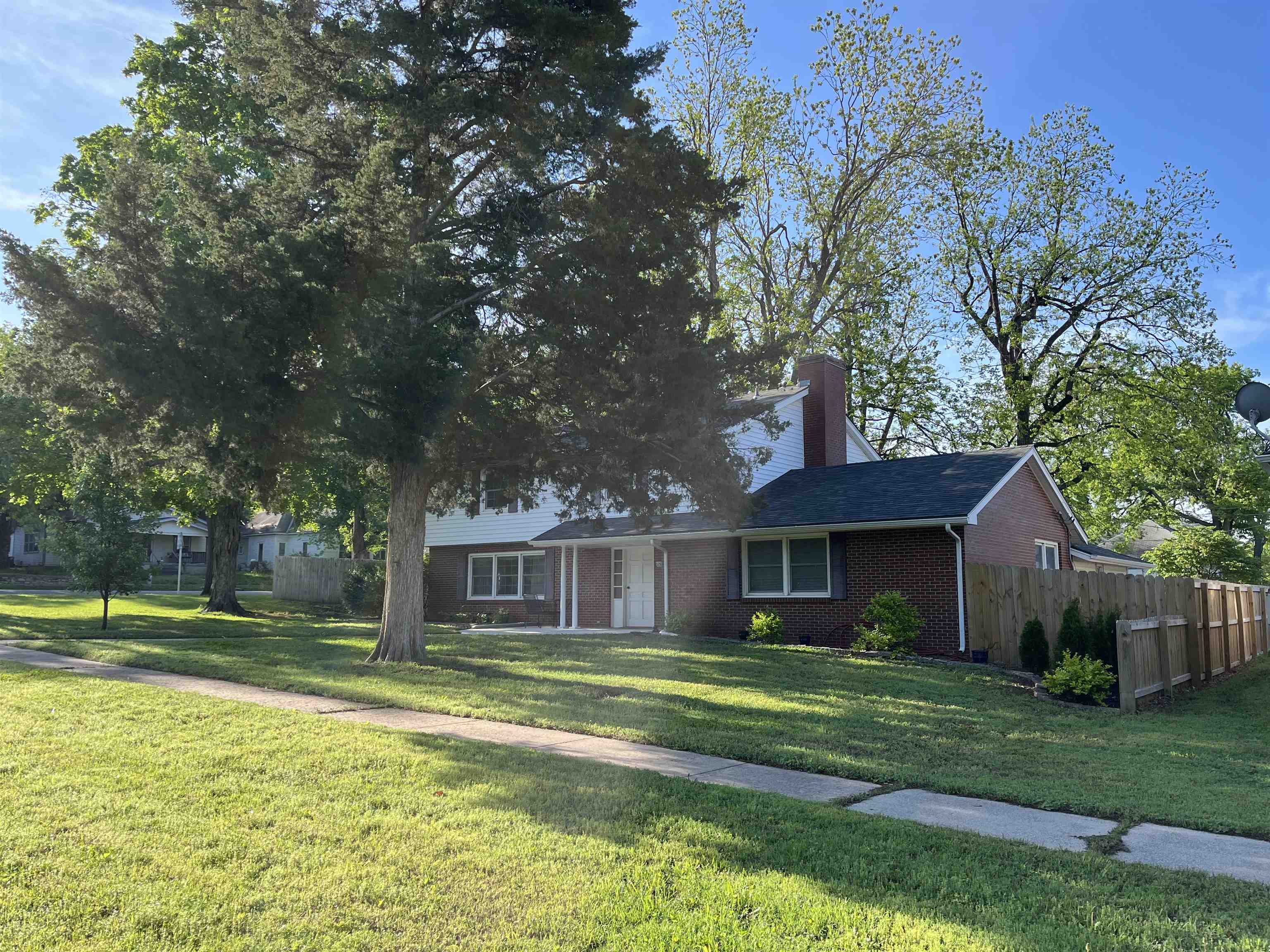 1515 E 8th Ave, Winfield, Virginia image 2