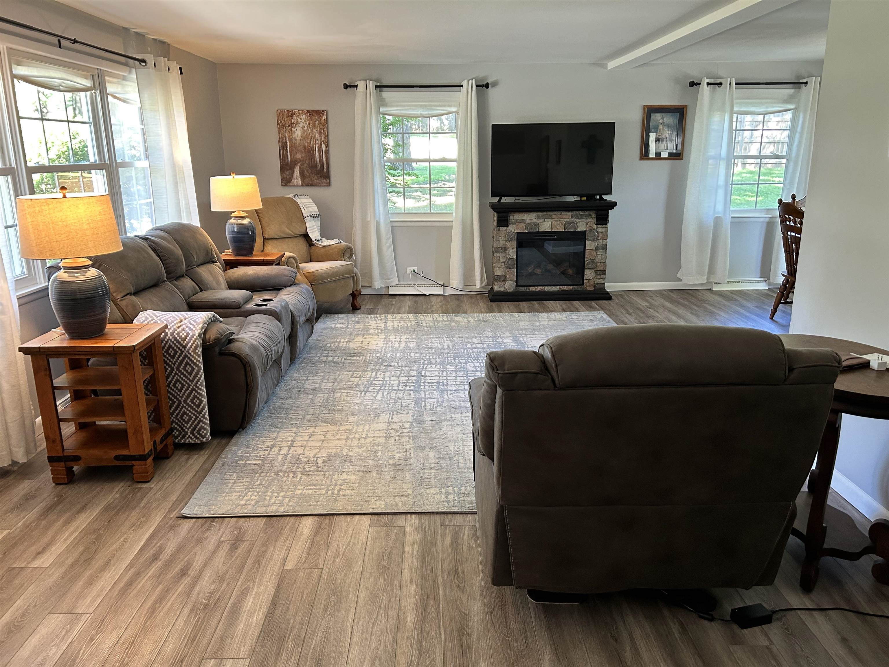 1515 E 8th Ave, Winfield, Virginia image 3