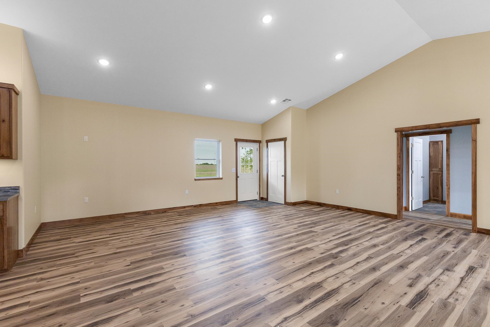 2592 NE 10 St, Kingman, Kansas image 4
