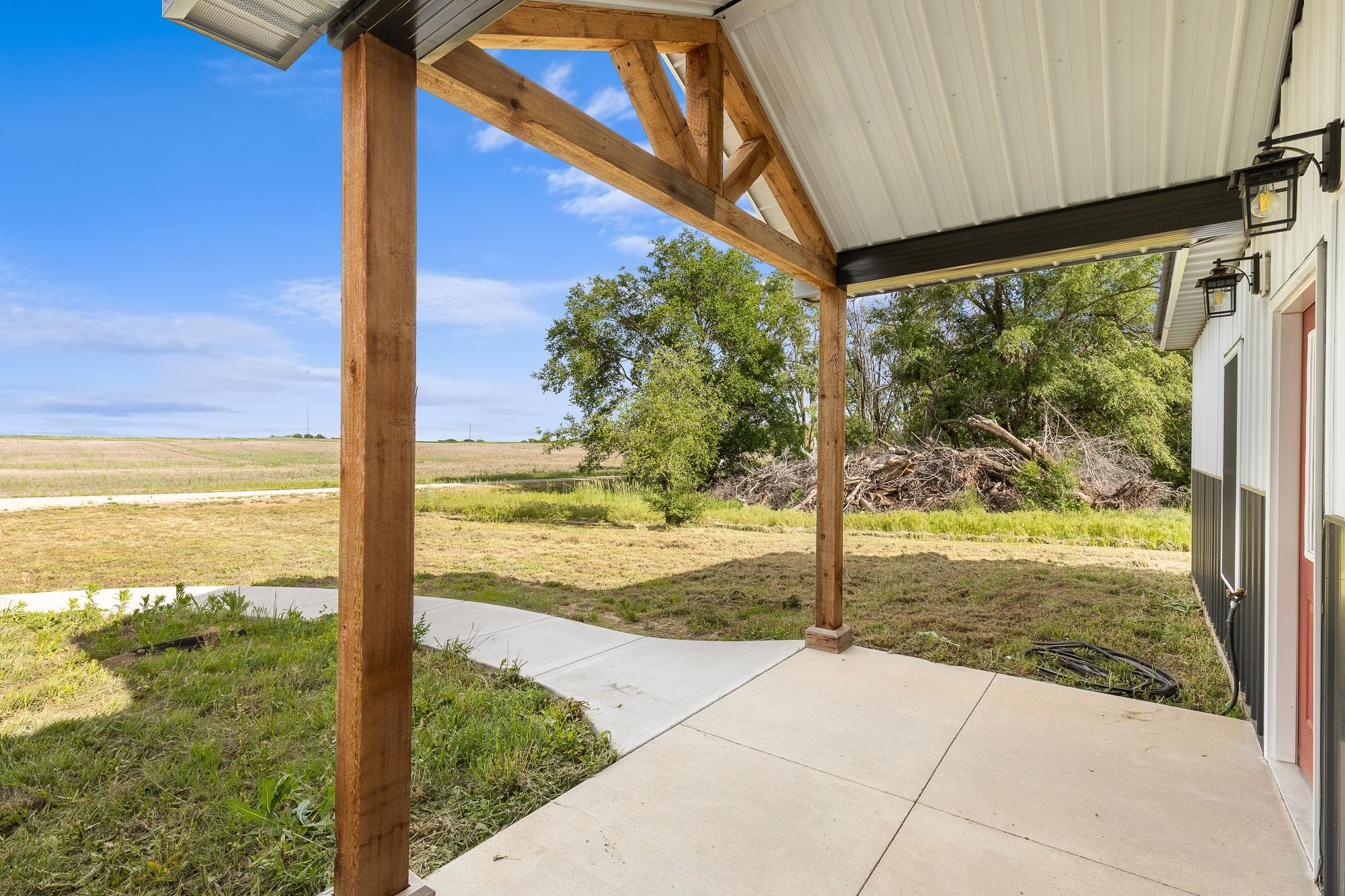 2592 NE 10 St, Kingman, Kansas image 2