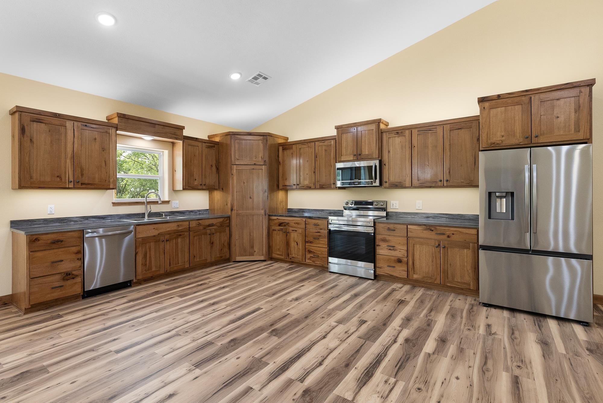 2592 NE 10 St, Kingman, Kansas image 10