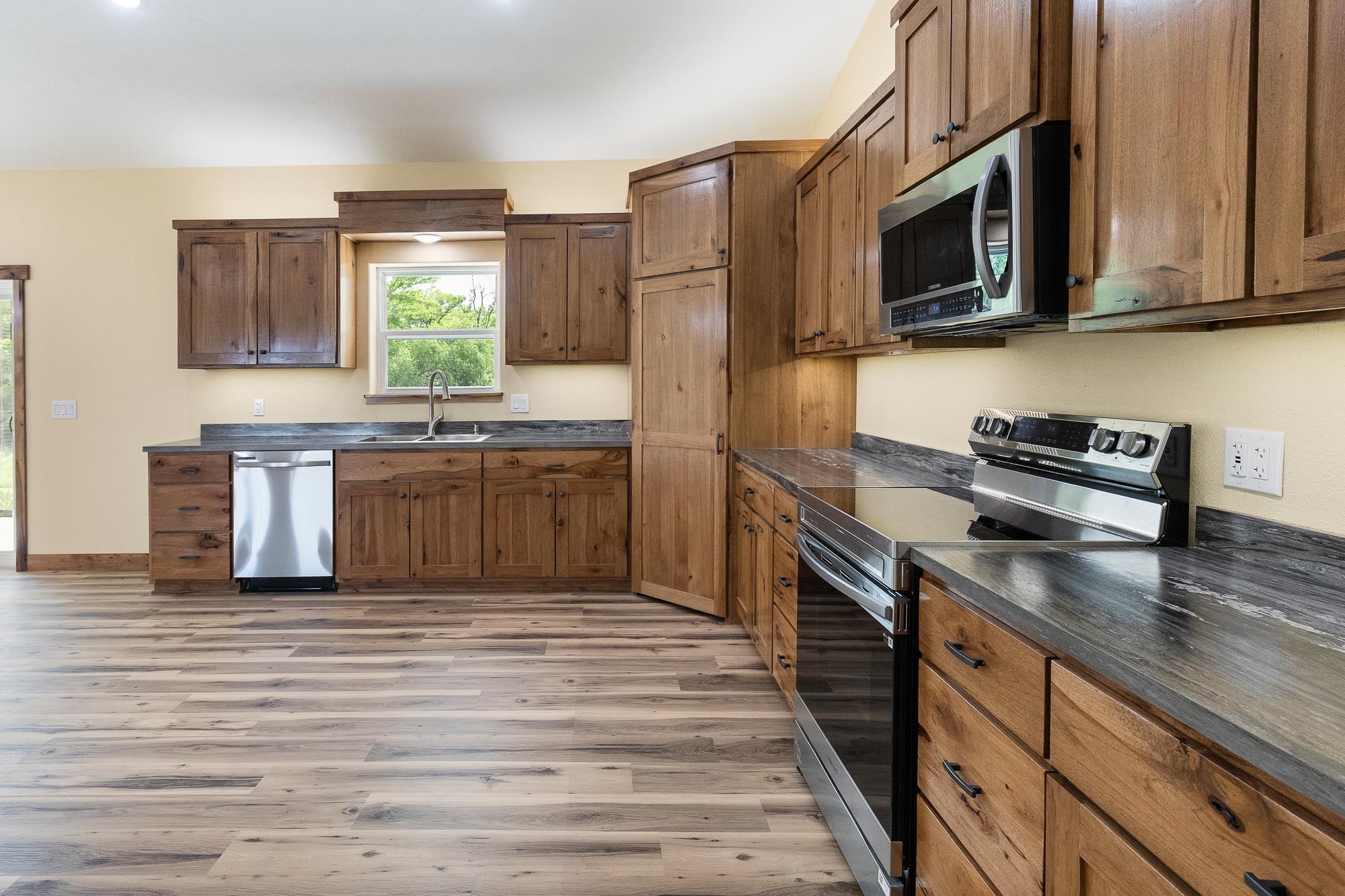 2592 NE 10 St, Kingman, Kansas image 12