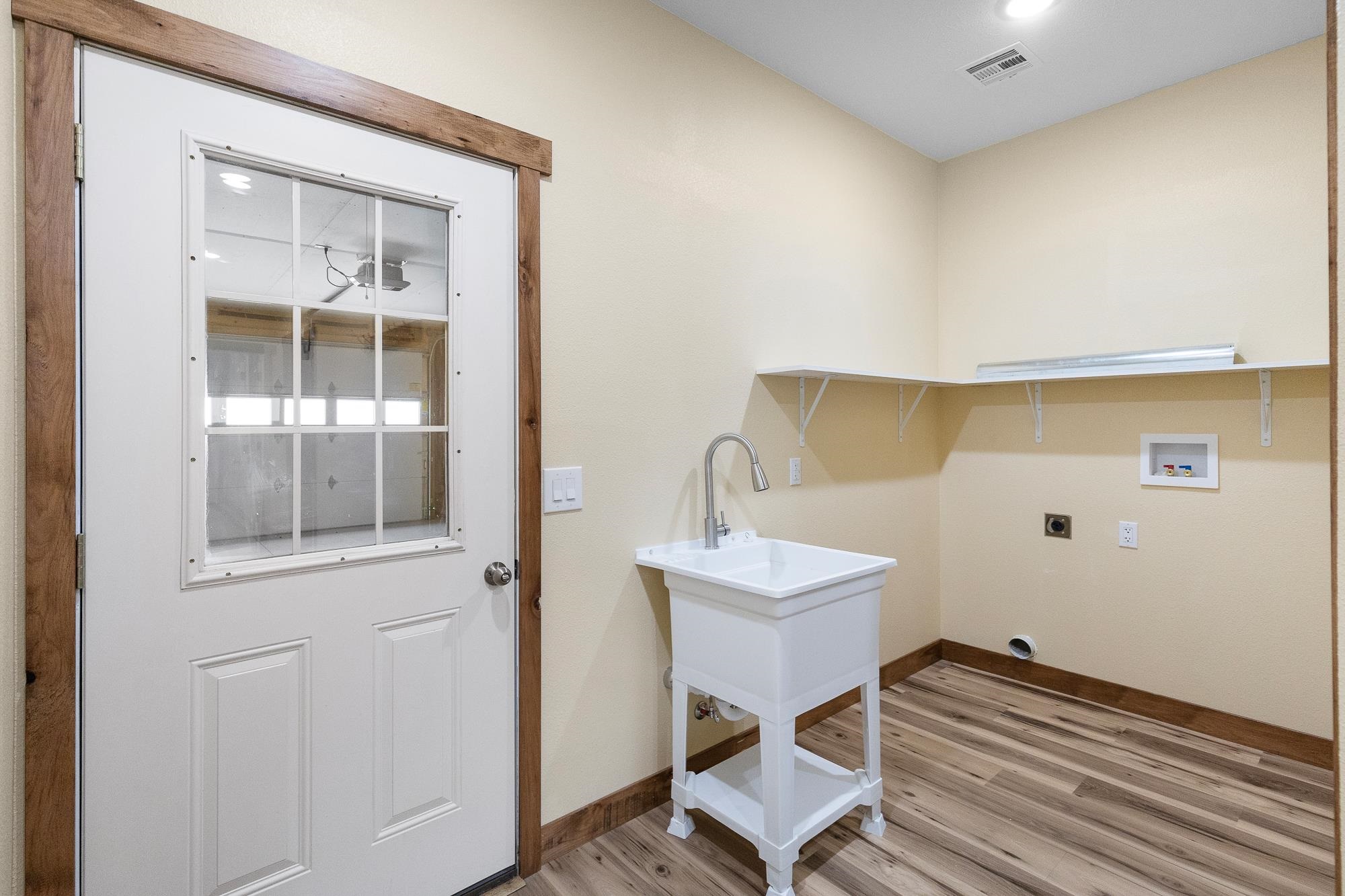 2592 NE 10 St, Kingman, Kansas image 27