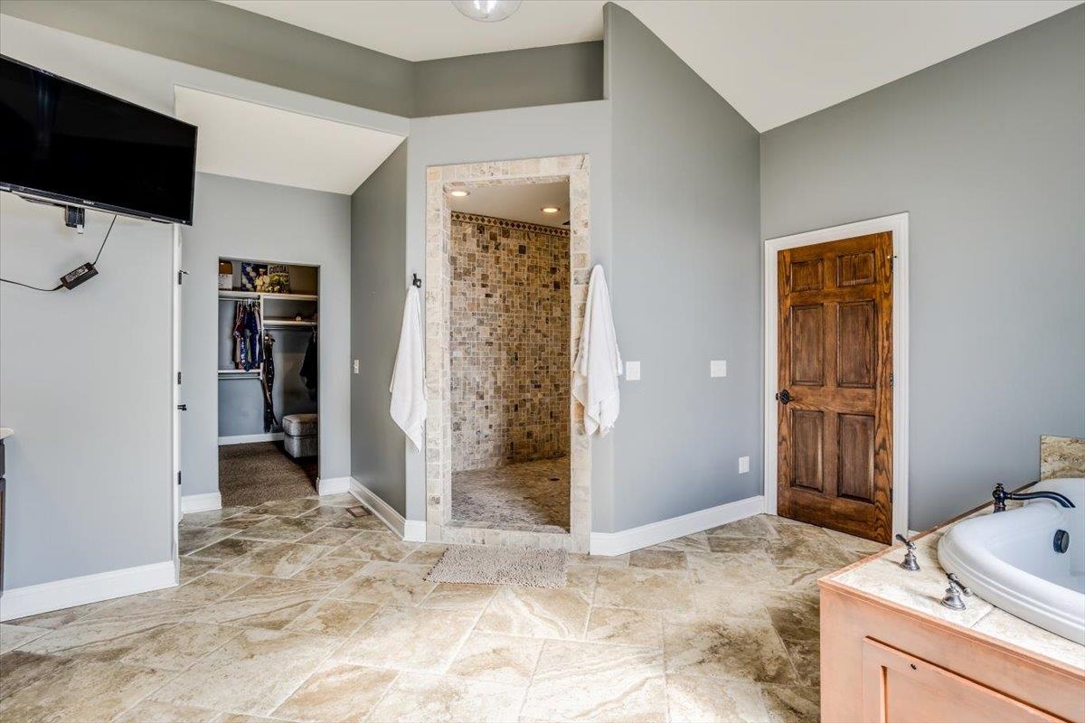 3300 S Deer Creek St, Goddard, Kansas image 23