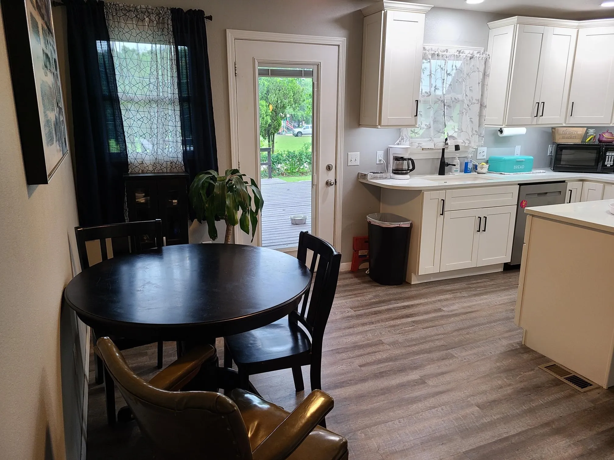 Winfield, Kansas 67156, United States, 4 Bedrooms Bedrooms, ,3 BathroomsBathrooms,Residential,Active,246723