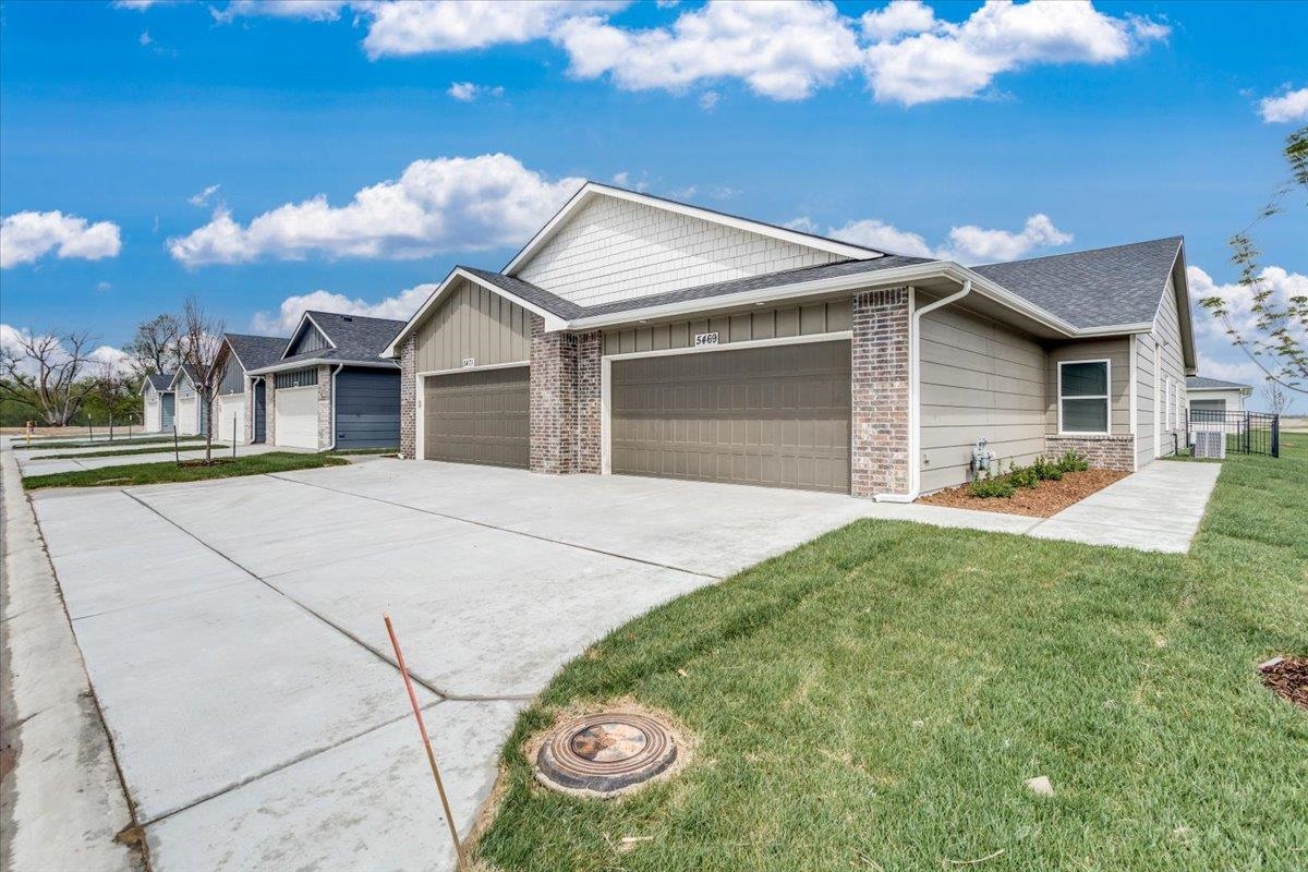 5438 Briskbay Ct, Maize, Kansas image 2