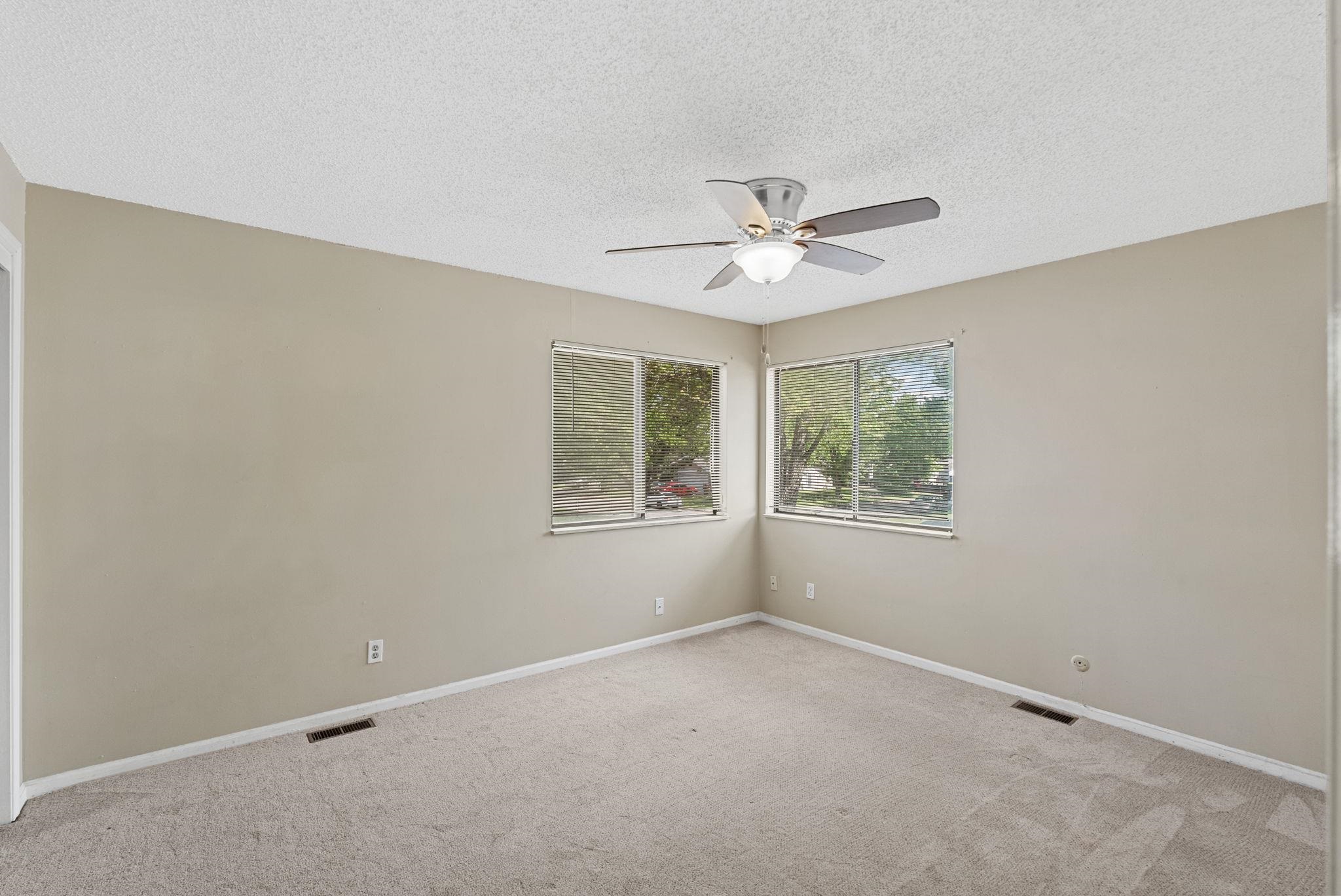 8724 W University St, Wichita, Kansas image 16