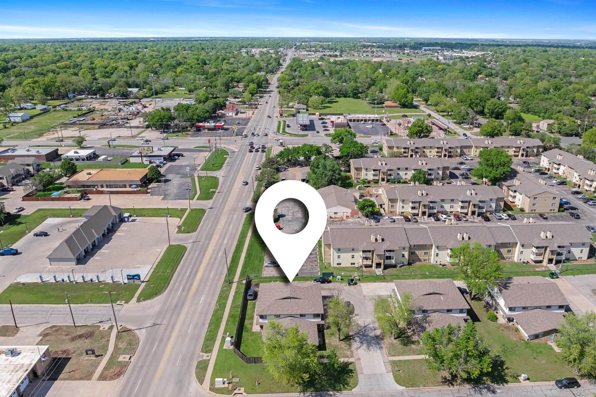 8724 W University St, Wichita, Kansas image 21