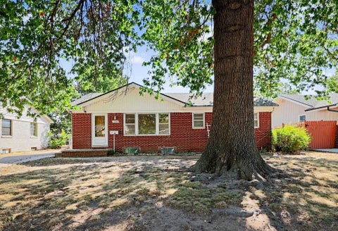 Homes For Sale - 1526 N Gow St<br/> Wichita, KS 67203