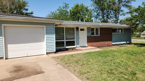 Homes For Sale - 1412 Brittany St<br/> Saline County, Salina, KS 67401