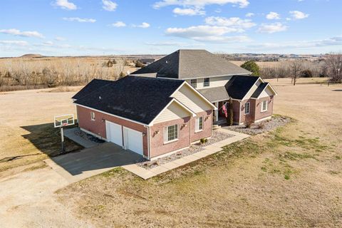 Homes For Sale - 1140 W Hidden Springs Rd<br/> Salina, KS 67401