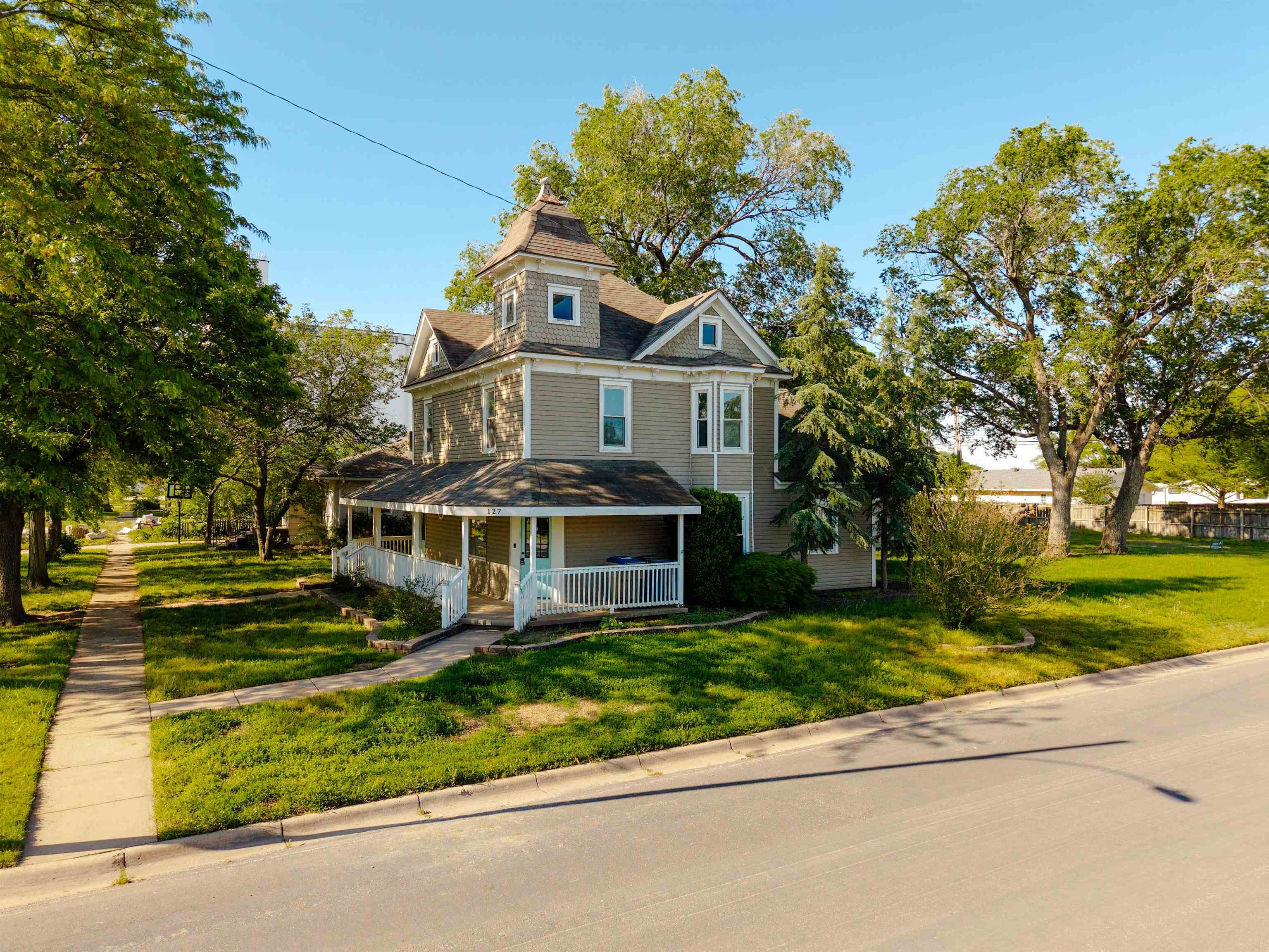 127 N Adams St, Cheney, Kansas image 28