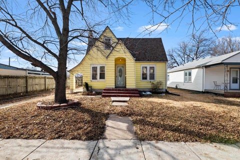 Homes For Sale - 833 S Poplar St<br/> Sedgwick County, Wichita, KS 67211