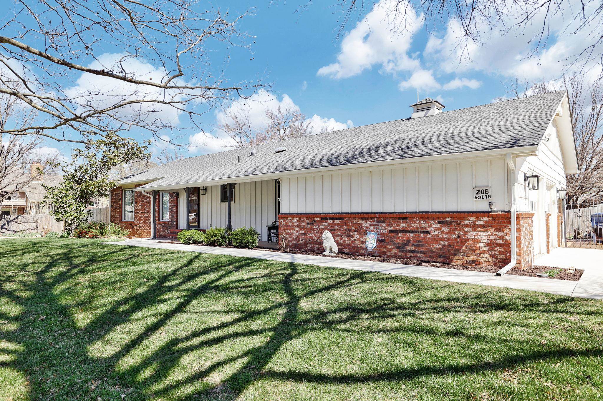 Derby, Kansas 67037, United States, 3 Bedrooms Bedrooms, ,3 BathroomsBathrooms,Residential,Pending,62714