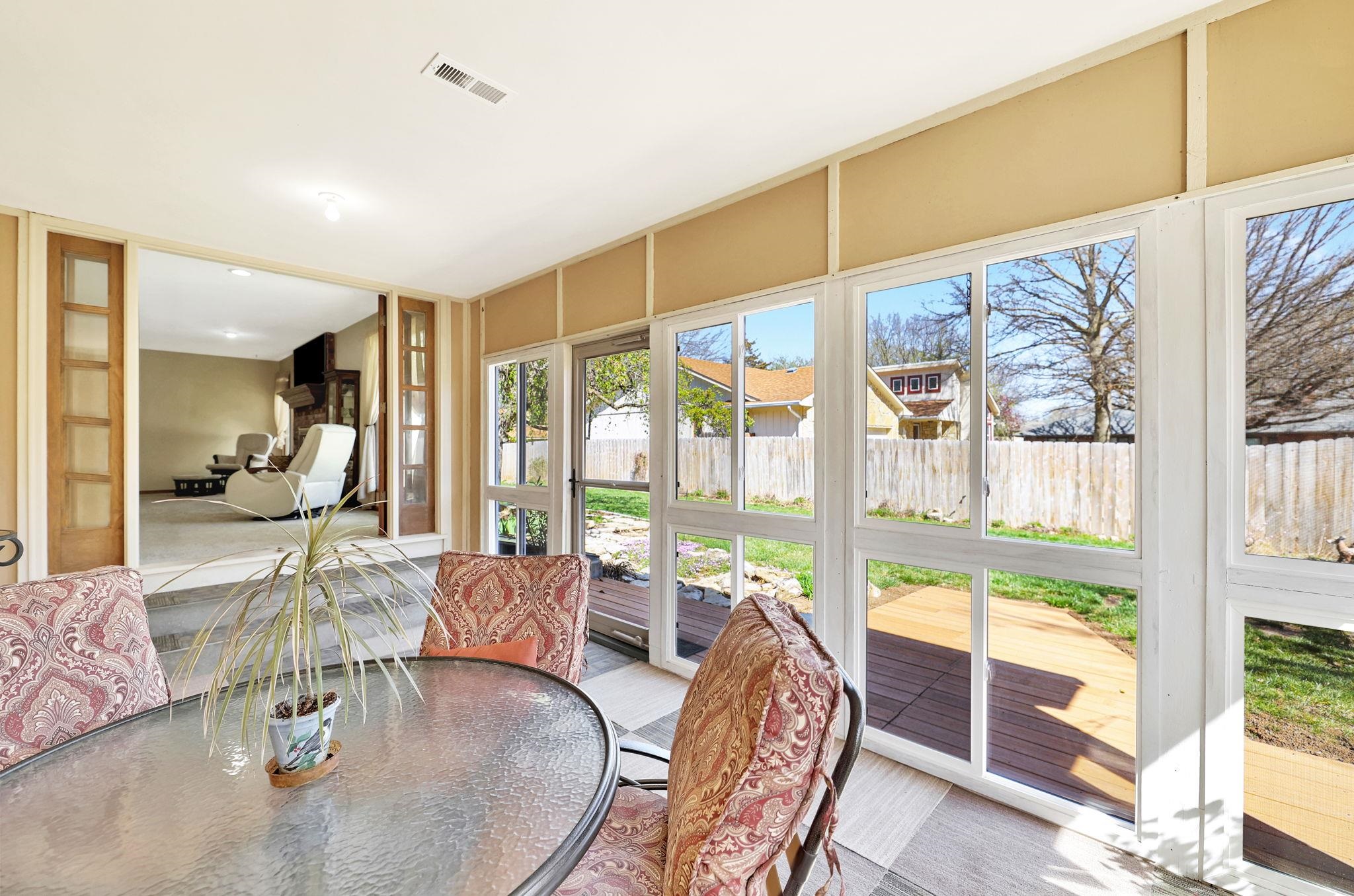 Derby, Kansas 67037, United States, 3 Bedrooms Bedrooms, ,3 BathroomsBathrooms,Residential,Pending,62714