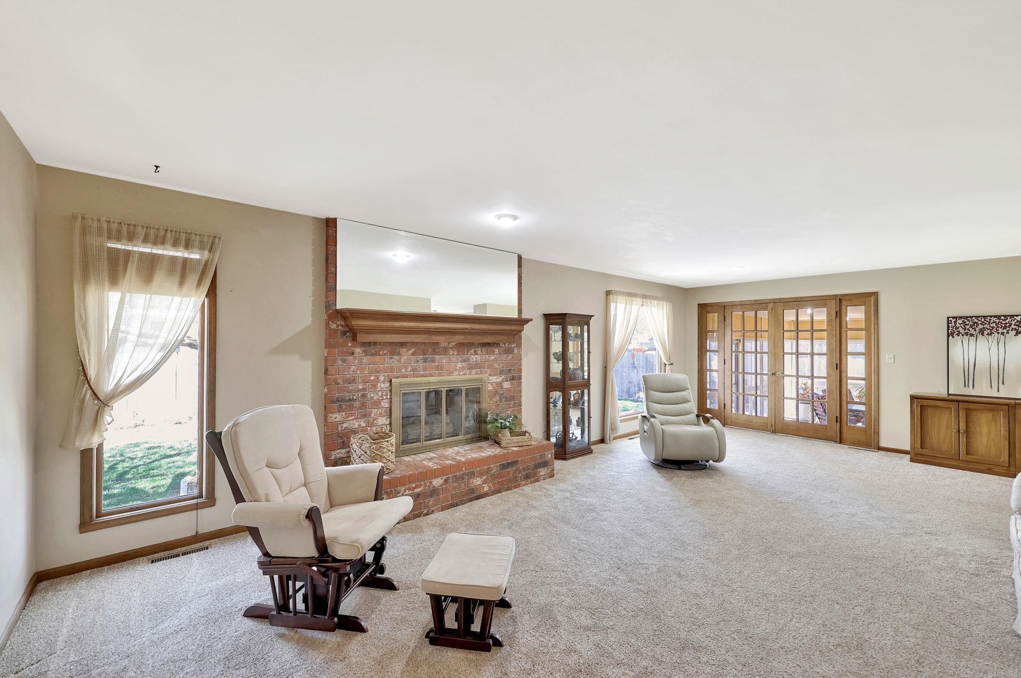 Derby, Kansas 67037, United States, 3 Bedrooms Bedrooms, ,3 BathroomsBathrooms,Residential,Pending,62714