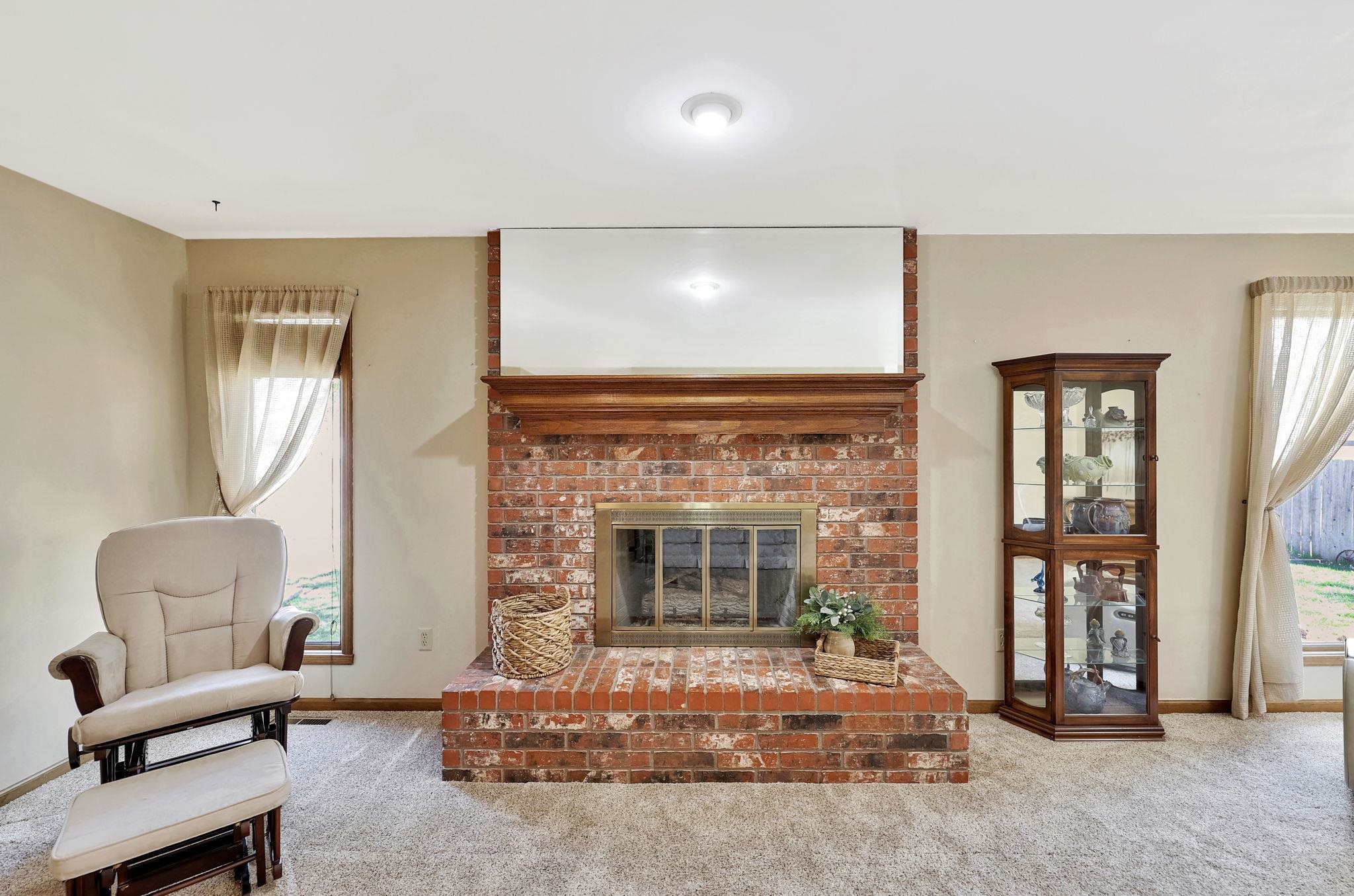 Derby, Kansas 67037, United States, 3 Bedrooms Bedrooms, ,3 BathroomsBathrooms,Residential,Pending,62714