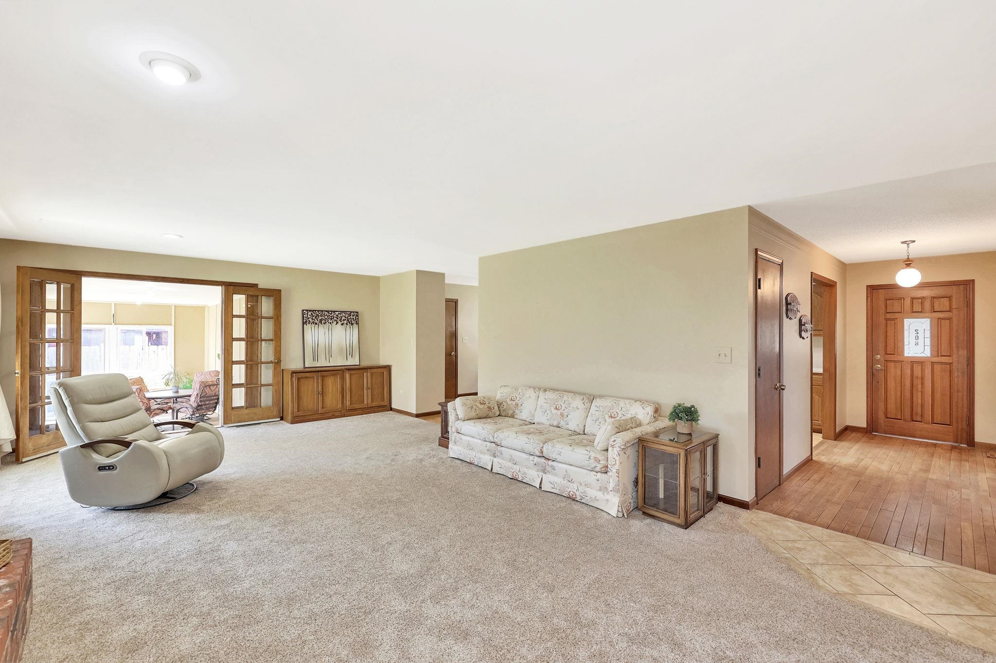 Derby, Kansas 67037, United States, 3 Bedrooms Bedrooms, ,3 BathroomsBathrooms,Residential,Pending,62714