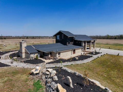 Homes For Sale - 1827 SE 20th Street<br/> Butler County, El Dorado, KS 67042
