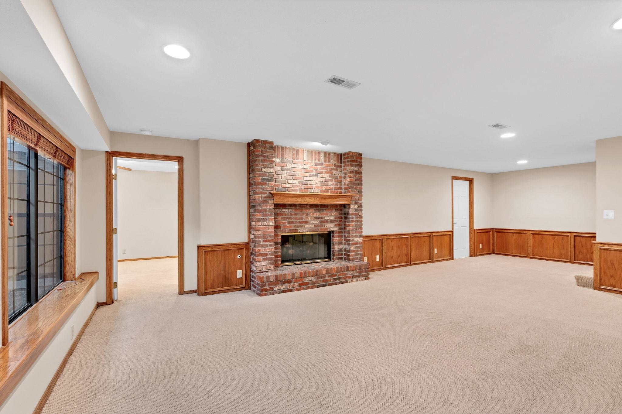 8909 E Bradford Circle, Wichita, Kansas image 27