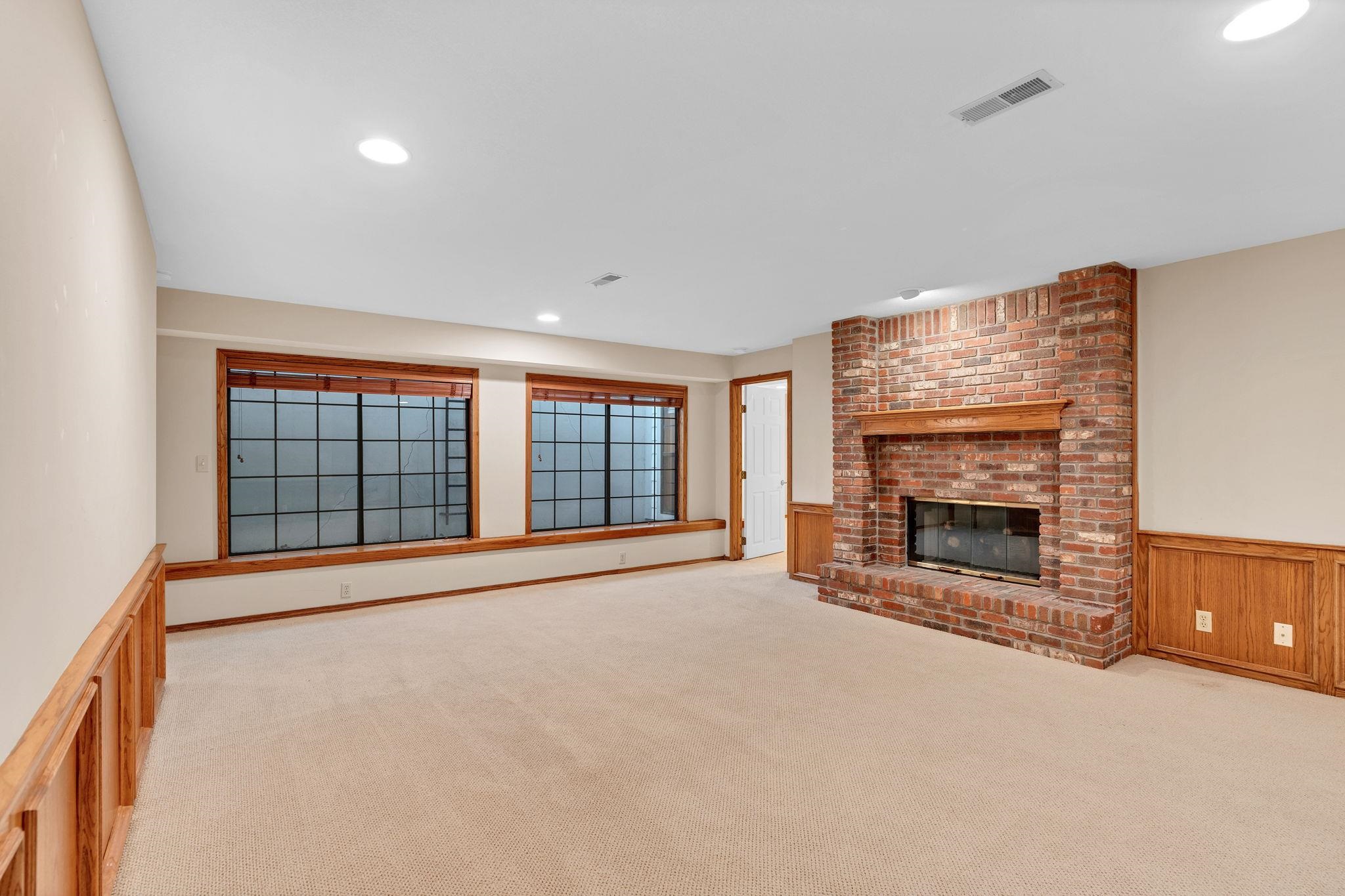 8909 E Bradford Circle, Wichita, Kansas image 26