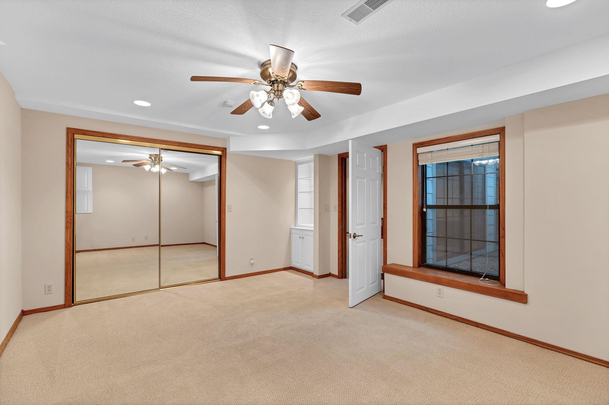 8909 E Bradford Circle, Wichita, Kansas image 28