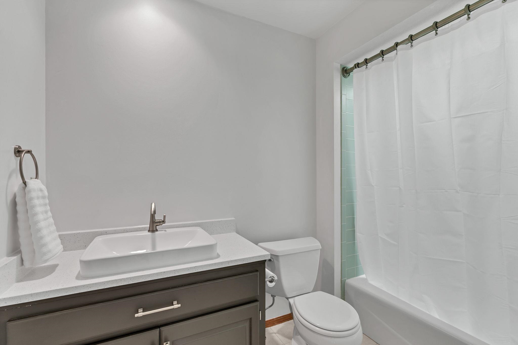 8909 E Bradford Circle, Wichita, Kansas image 25