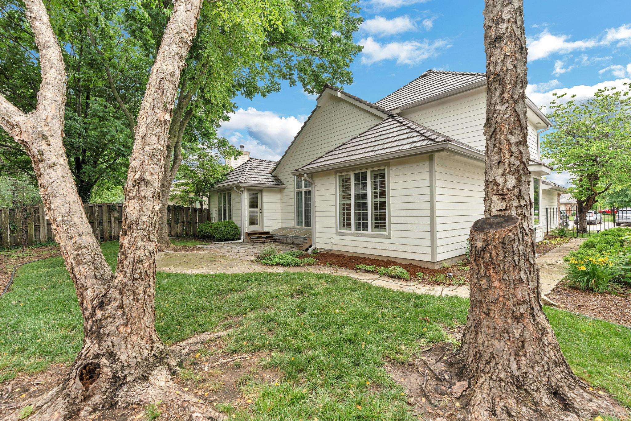 8909 E Bradford Circle, Wichita, Kansas image 34