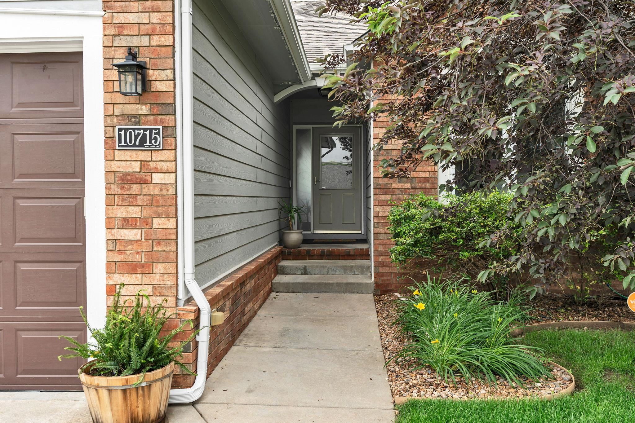10715 W Waterside Ct, Maize, Kansas image 4