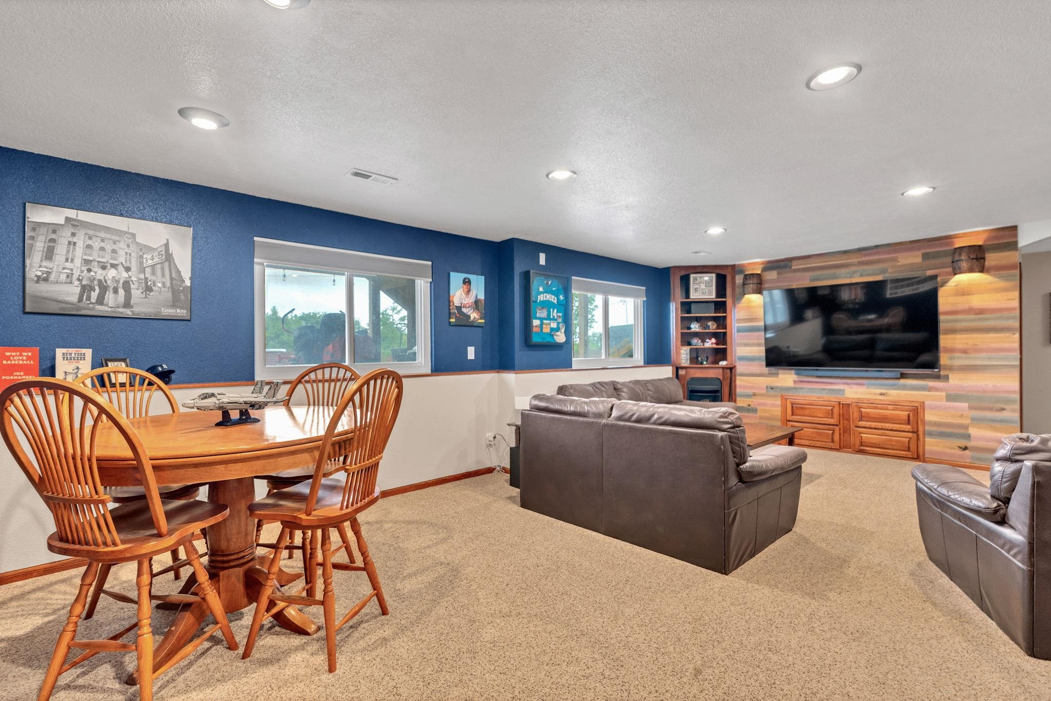 10715 W Waterside Ct, Maize, Kansas image 21