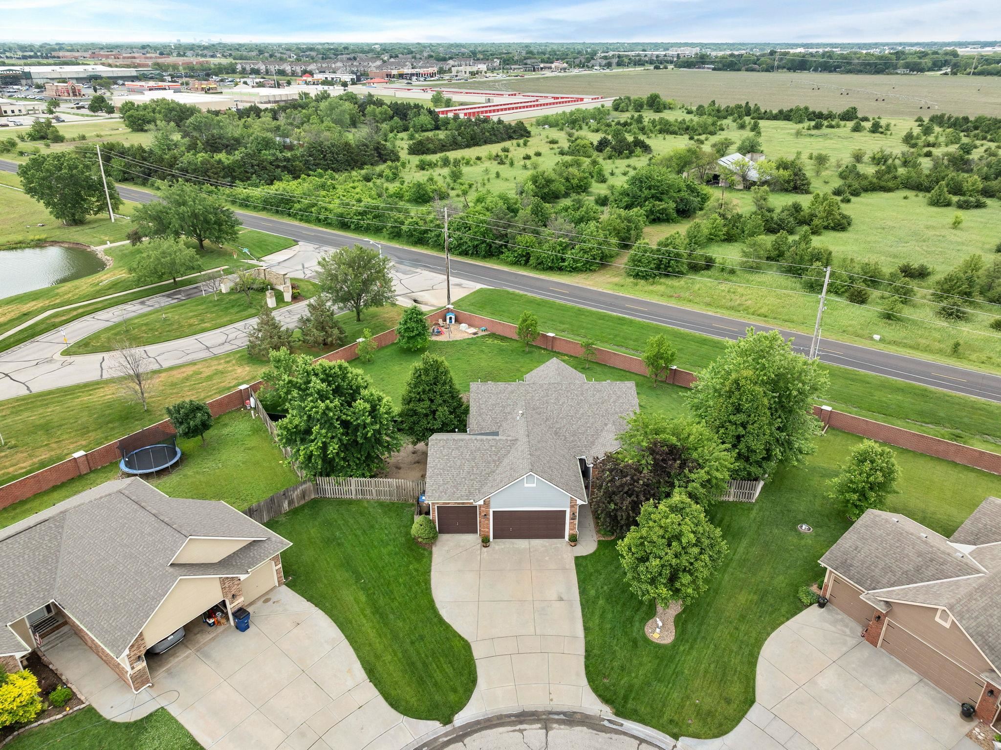 10715 W Waterside Ct, Maize, Kansas image 2