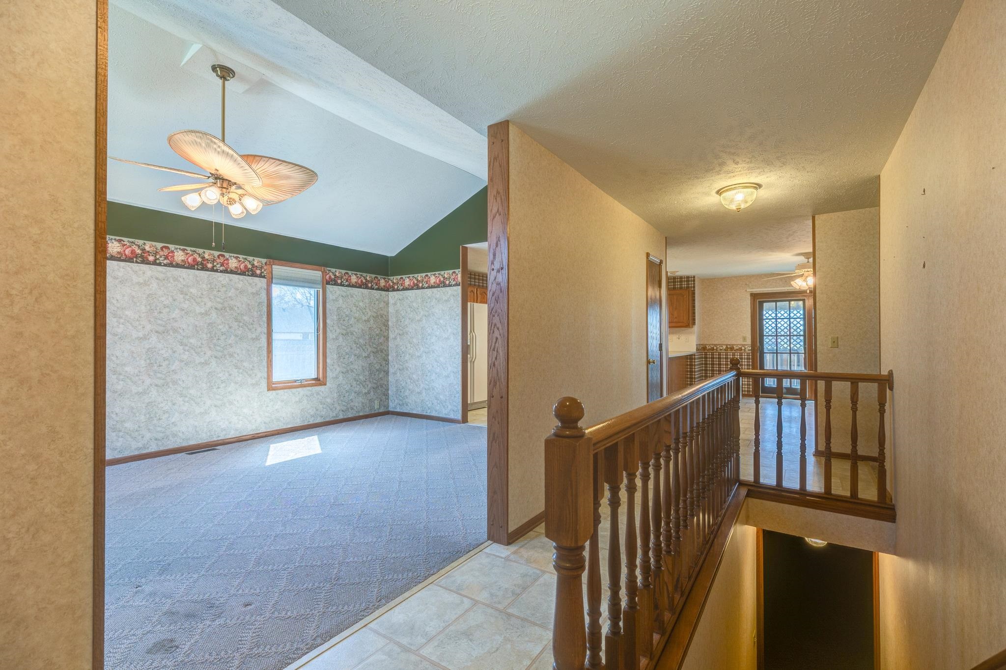 1402 Austin Cir, Salina, Kansas image 3