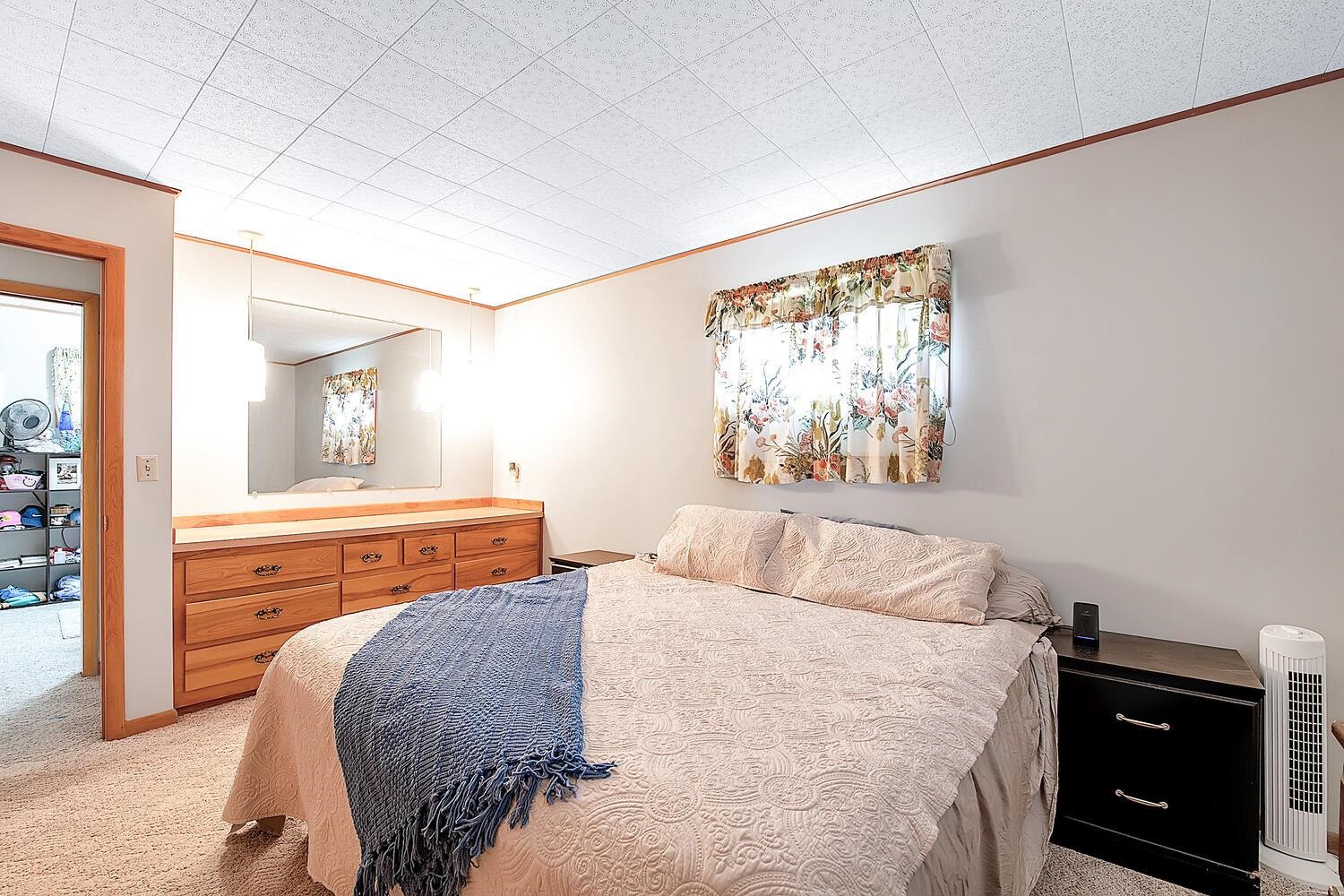 4881 E Country Club, Salina, Kansas image 18