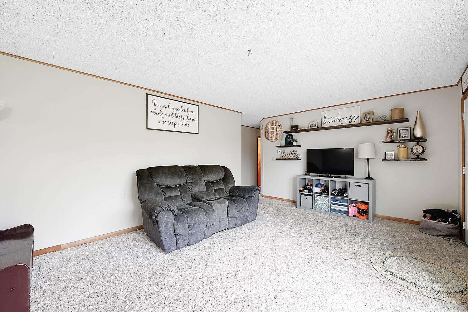 4881 E Country Club, Salina, Kansas image 7