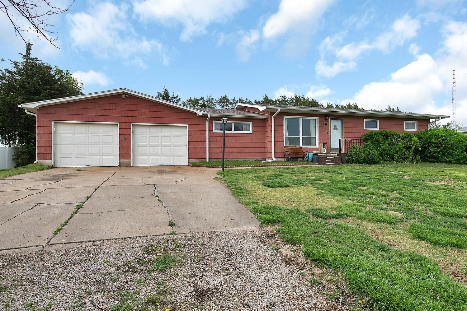 4881 E Country Club, Salina, Kansas image 2