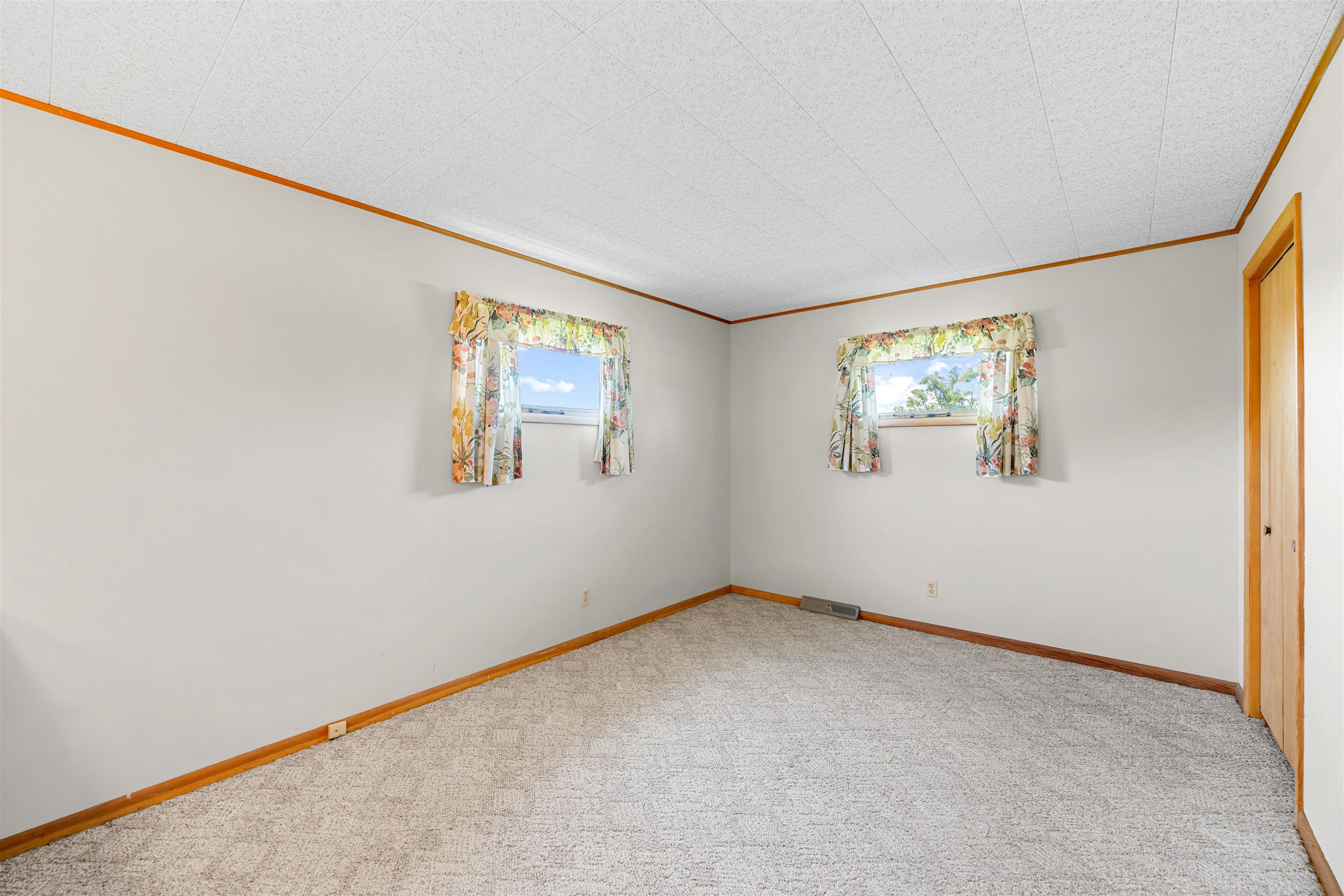 4881 E Country Club, Salina, Kansas image 13