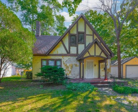 Homes For Sale - 1912 N Park Pl<br/> Sedgwick County, Wichita, KS 67203